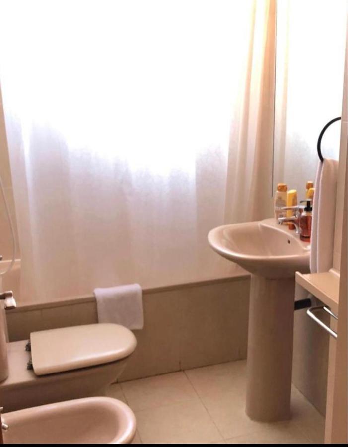 Suites Madrid Belfast 13 Ifema Airport מראה חיצוני תמונה